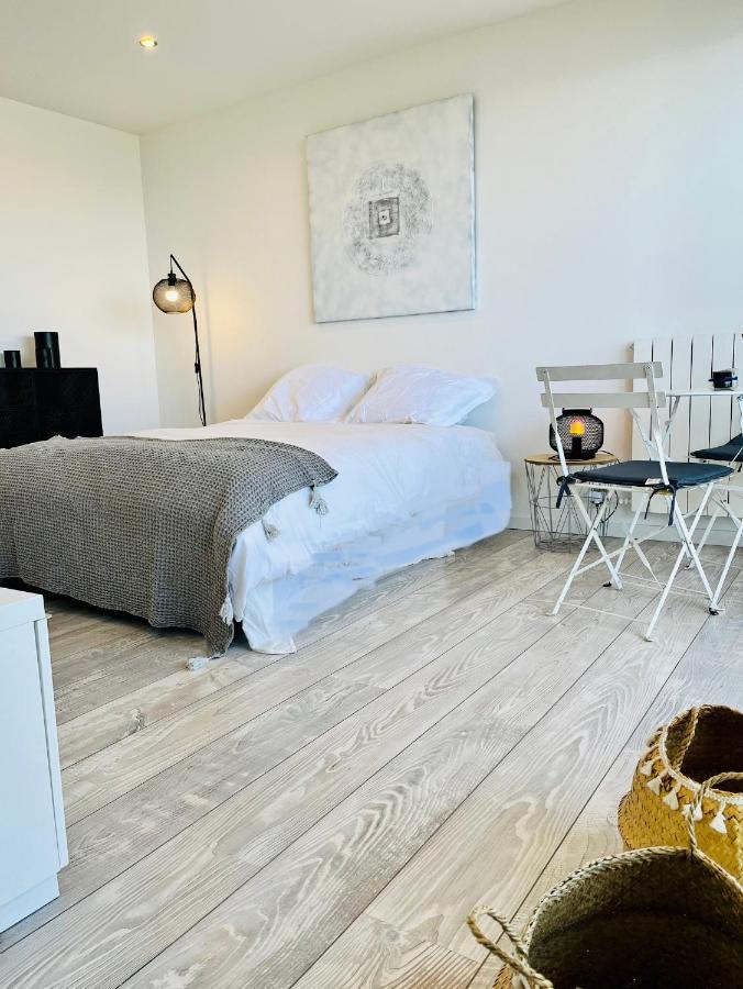 Charmant Studio Avec Terrasse Vue Mer A 50 M 圣马克西姆 外观 照片